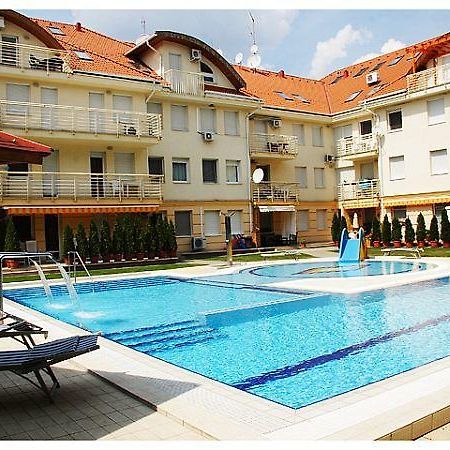 Family Wellness Apartman Hajdúszoboszló المظهر الخارجي الصورة