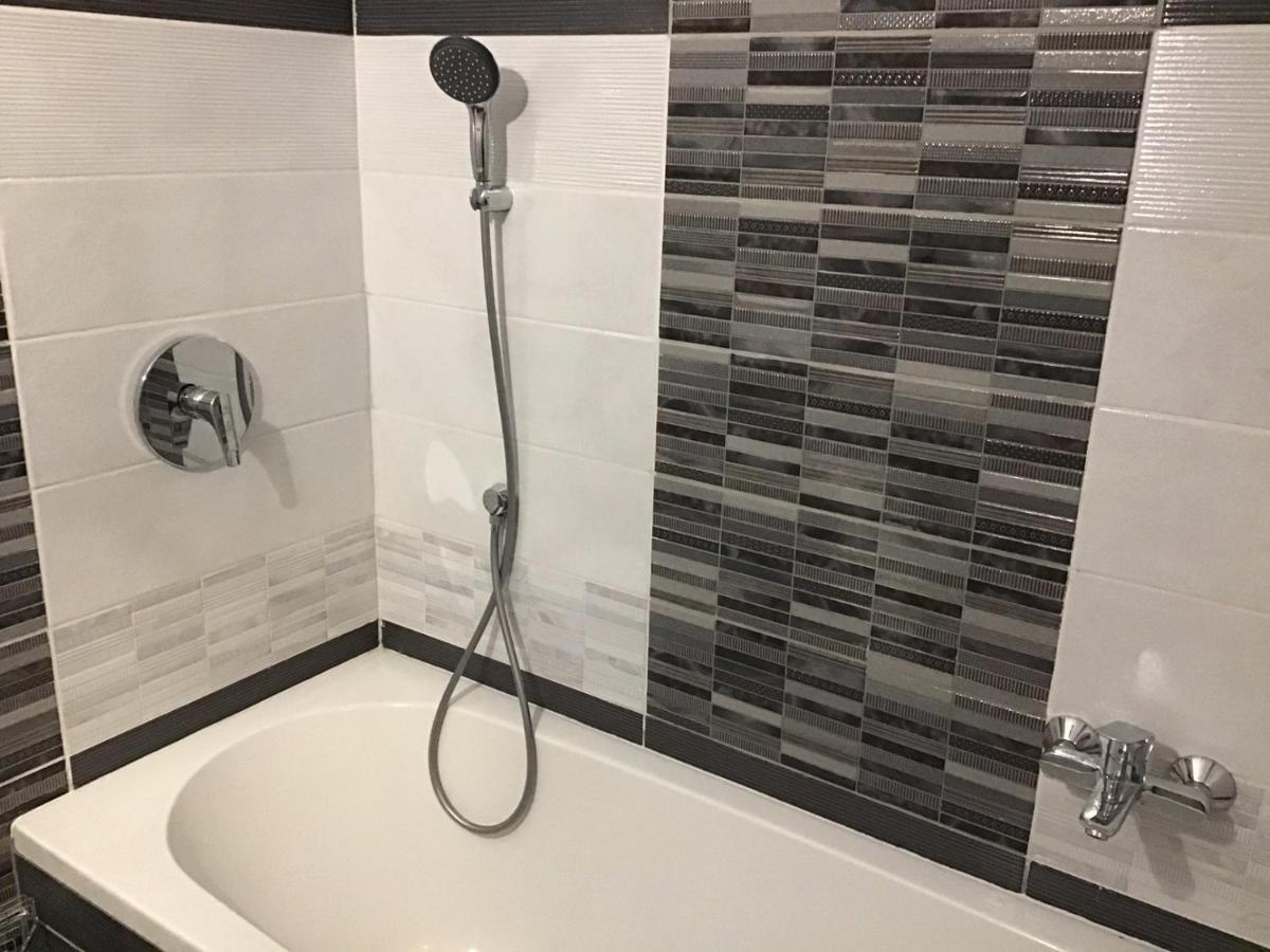 Family Wellness Apartman Hajdúszoboszló المظهر الخارجي الصورة